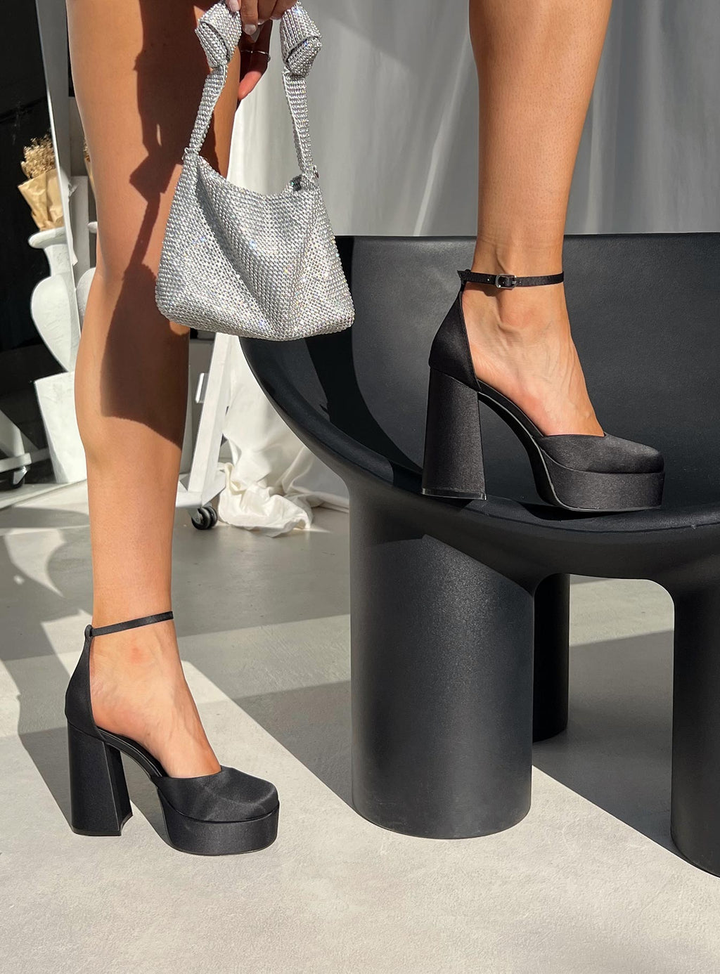 Vogel Platform Heels Black